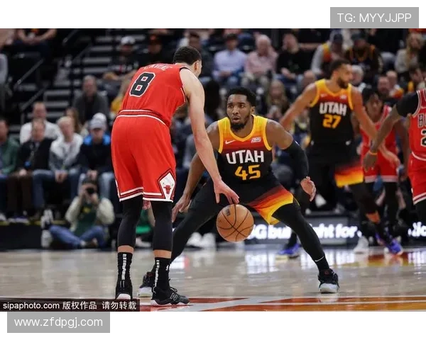 老队友重聚骑士公牛赛前米切尔阿伦与奥科罗亲切交流回忆往昔