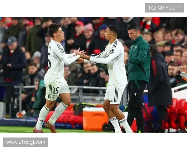 阿斯称居莱尔对尤文之战奠定核心地位与贝林搭档中场新双核组合 阿斯称居莱尔对尤文之战奠定核心地位与贝林搭档中场新双核组合